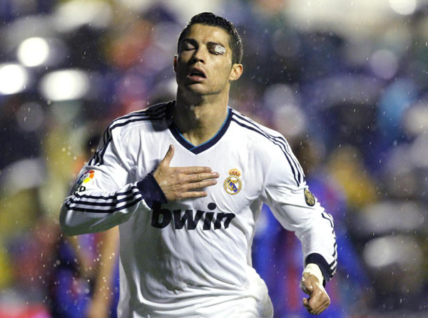 Ronaldo to miss Gabon friendly after nasty gash