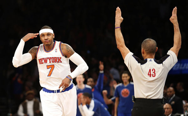 Thunder blast Carmelo Anthony-less Knicks on Christmas