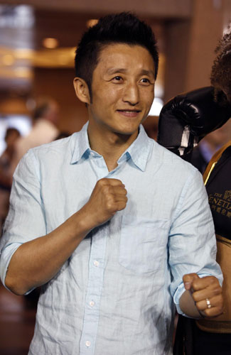 Zou Shiming promotes his professional debut in HK