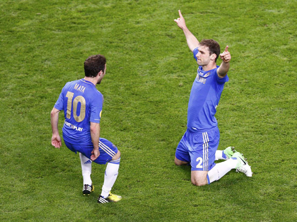 Late header Ivanovic earns Chelsea Europa League win