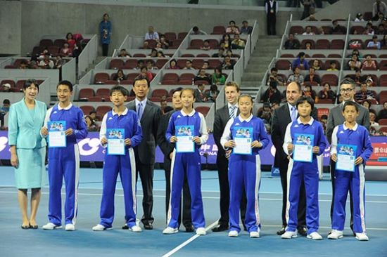 Chinese ball-kids chosen to work at 2013 Australian Open