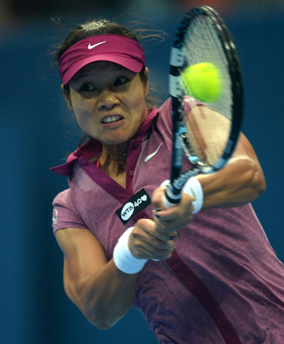 Serena, Li into second round at China Open