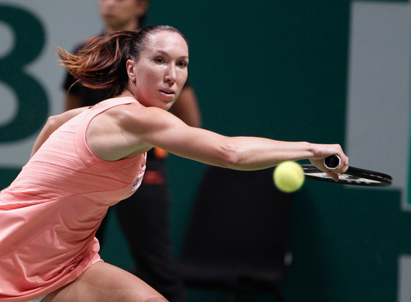 Jankovic tops Azarenka at WTA Championships