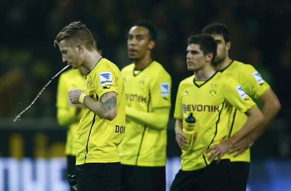 Bayern crush Dortmund 3-0 in Bundesliga top clash