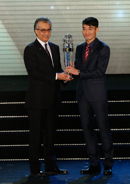 Zheng Zhi, China's football shine at AFC award gala