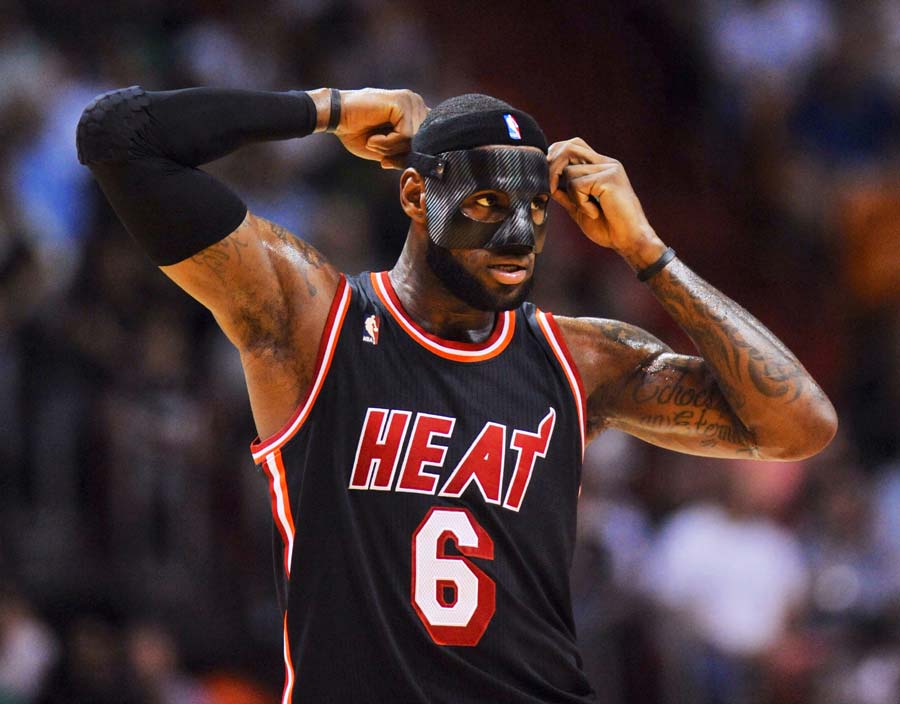 James scores 31 in a mask to lead Heat over Knicks