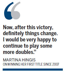 Hingis returns to winner's circle