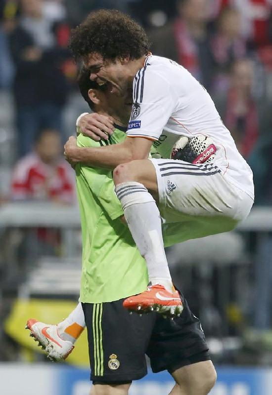 Real Madrid crush Bayern 4-0 to make UEFA Champions League final