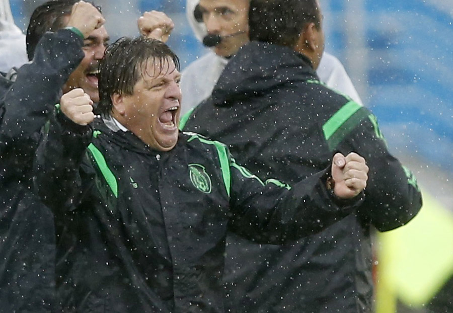 Peralta strike gives Mexico win in Natal rainstorm