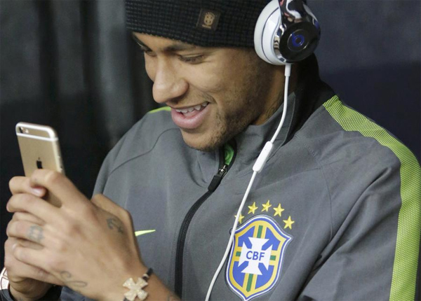 Brazil's red-carded Neymar exits Copa America
