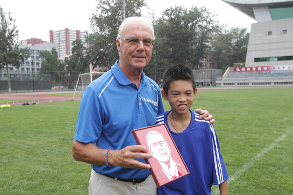 Beckenbauer in China, not only for football