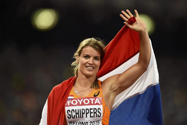 Schippers shifts up a gear to take 200m gold