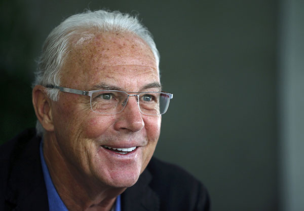 Beckenbauer and Villar named in FIFA ethics probe