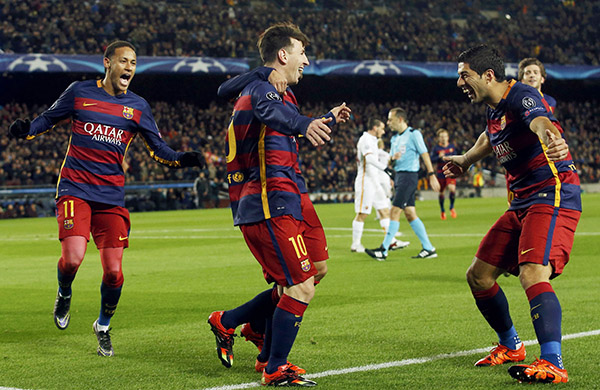 Barca's Suarez and Messi hit doubles in Roma rout