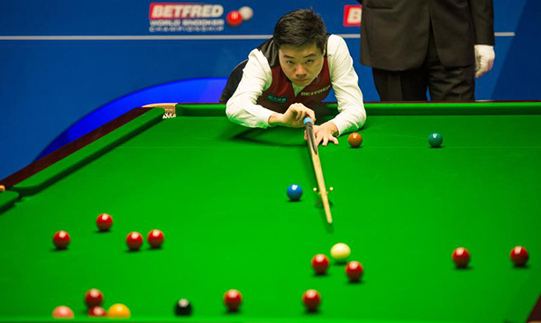 Ding Junhui reaches last eight at snooker worlds, O'Sullivan crashes out