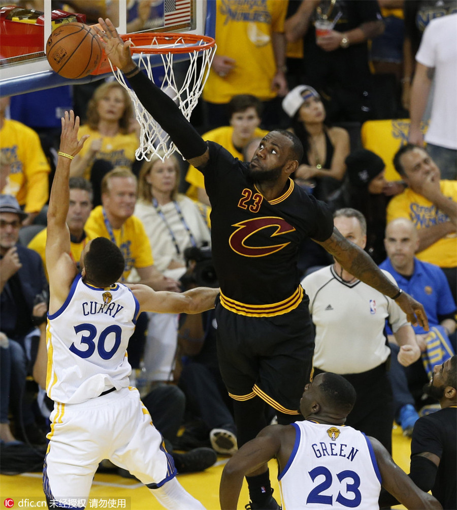 2016 FINALS LeBron James Celebrates Game-7 Cavaliers CAVS LICENSED