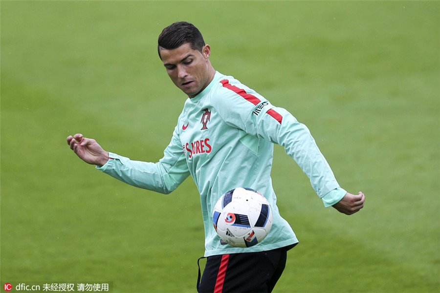 Cristiano Ronaldo faces controversy in France