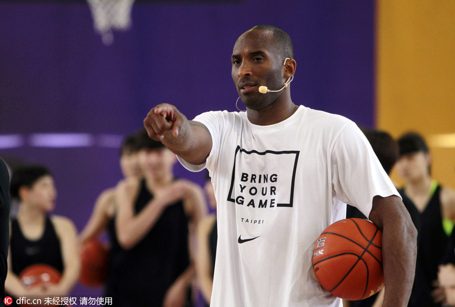 Former NBA player Kobe instructs young players in Taiwan