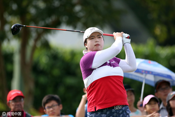 Feng dodges double-bogey bullet in Japan