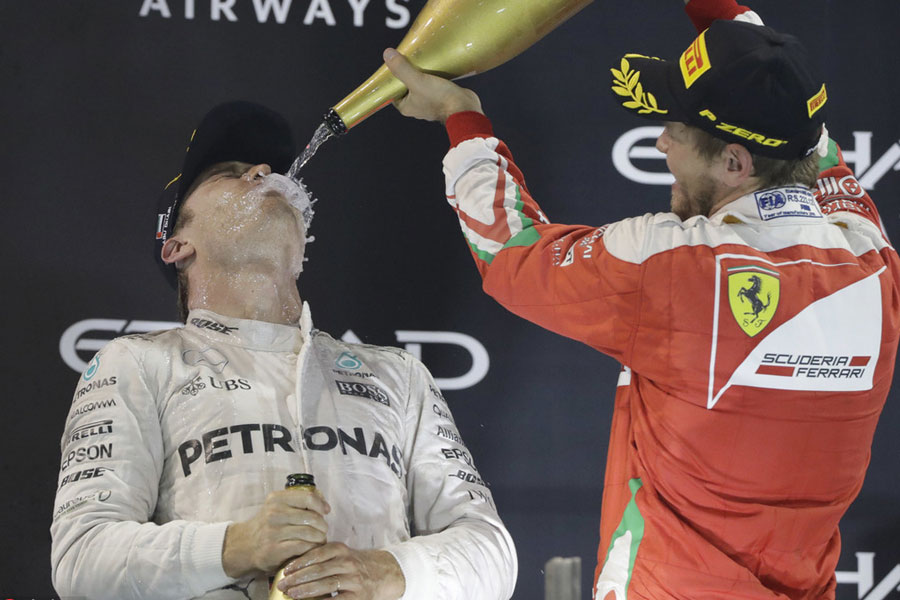 Rosberg takes Formula One title from Hamilton