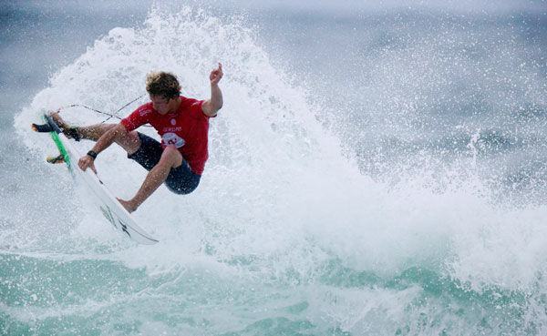 Competition suspended at Rio Pro
