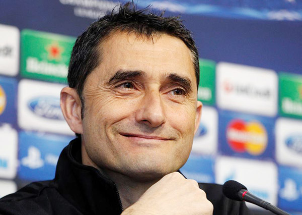 Barcelona hires former player Ernesto Valverde as its coach