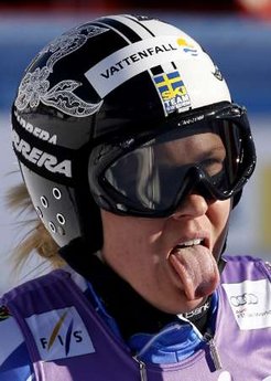 Olympic champion Paerson suffers injury