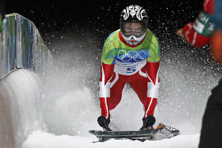 Canadian Montgomery wins men's skeleton gold