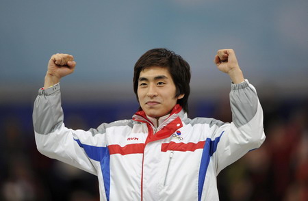 S Korean Lee wins men's 10,000m speed skating gold