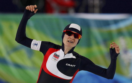 Sablikova wins gold in women's 5,000m speedskating