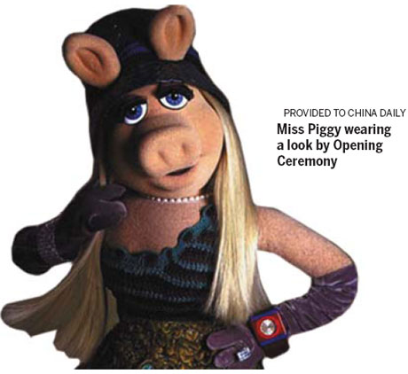 Miss Piggy returns in high style