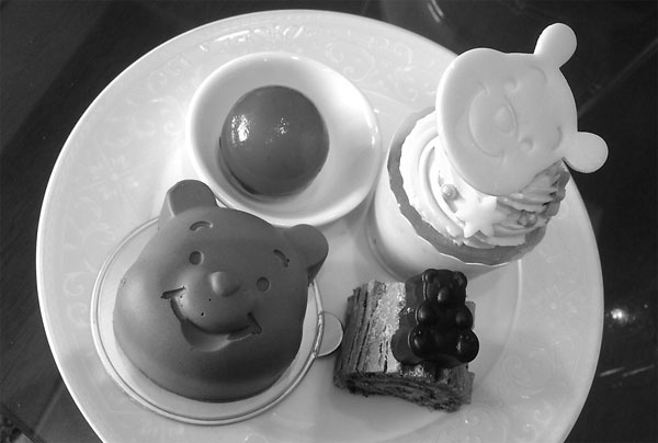 Tea with bear essentials