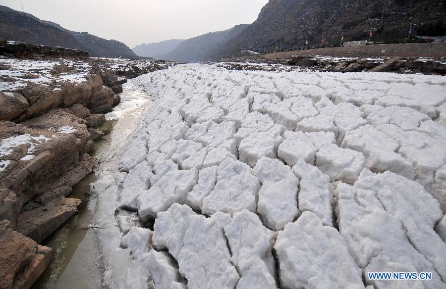 Winter scenery of Hukou Waterfall in N China