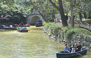 A bite of history: Minguo Street in Chongqing