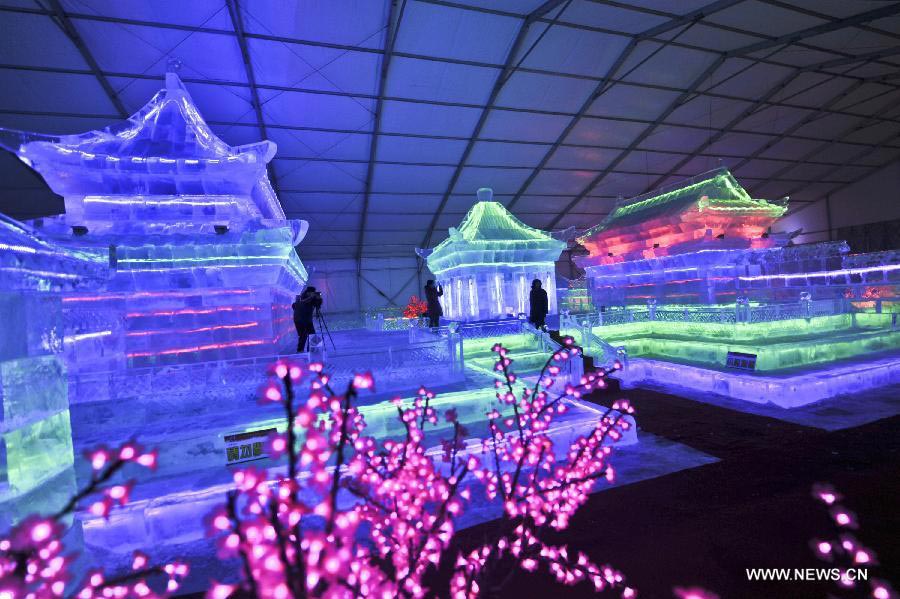 Ice lantern festival opens in Beijing's Olympic Park