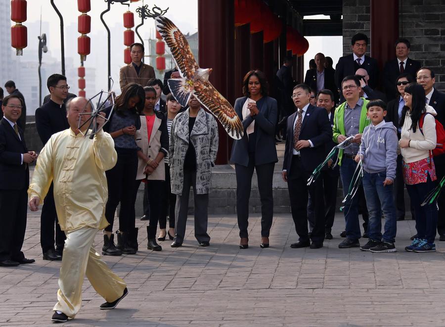 Michelle Obama visits City Wall in Xi'an