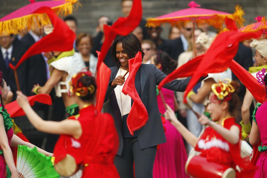 Michelle Obama visits City Wall in Xi'an