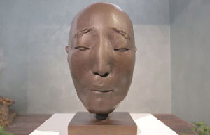 Gravity Glue: impossible stone art works