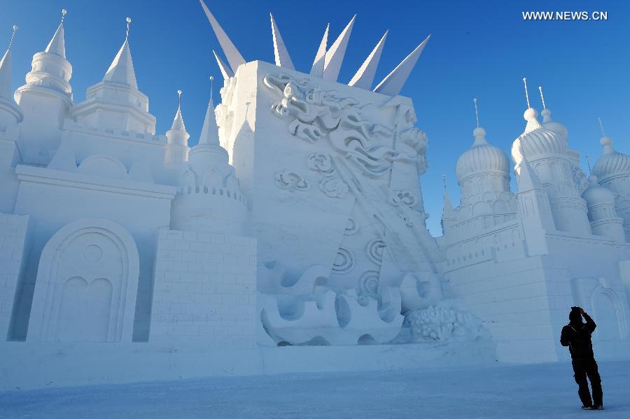 Tourists visit 27th Int'l Snow Sculpture Art Expo