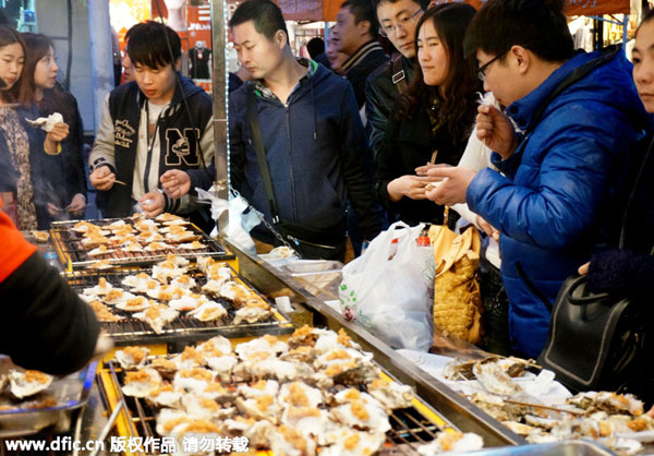 Biggest night market opens in Shenyang