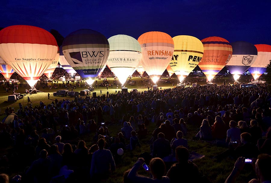 Balloons fly at Britol Int'l Balloon Fiesta