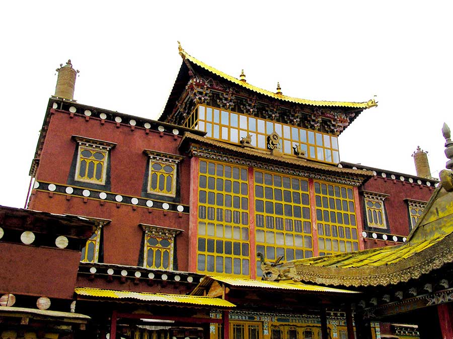 Ganden Sumtseling Monastery, a hot destination in Yunnan