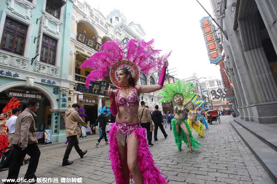 Nanyang Street of Feng Xiaogang's Film Commune opens