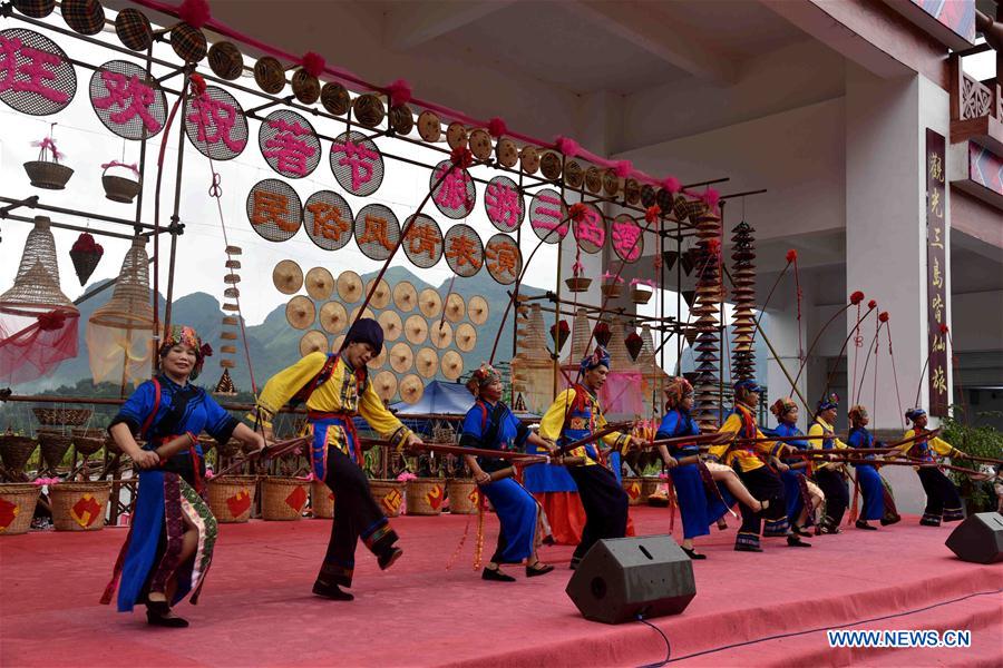 Danu Festival celebrated in Du'an, China's Guangxi