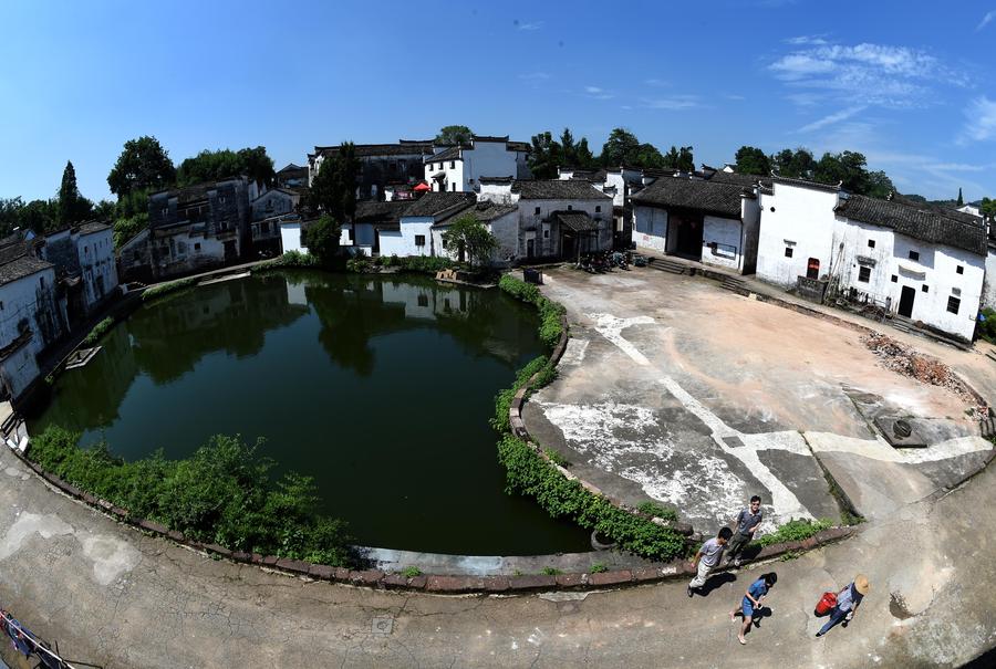 Tourists visit Zhuge village in Zhejiang