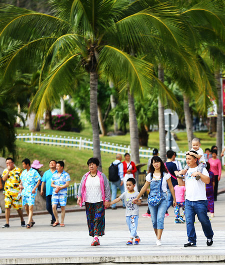 Building Hainan into a high-end tourist haven