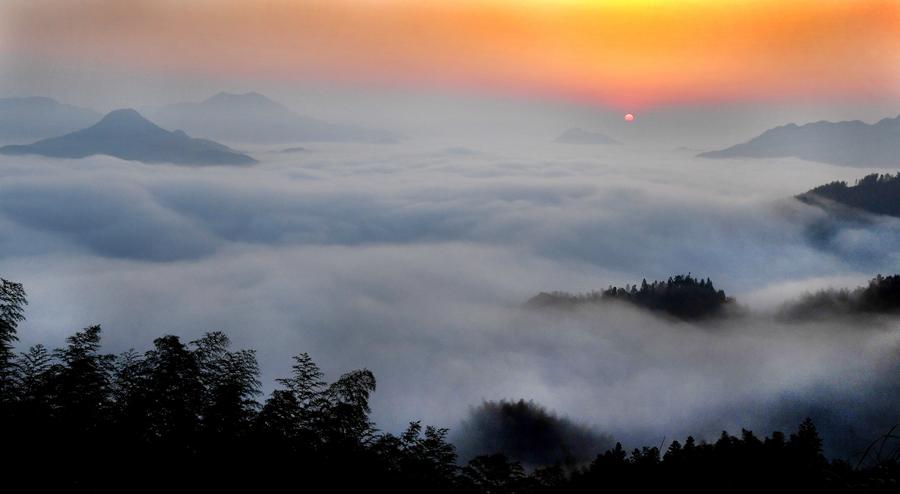Mountain scenery in E China's Anhui