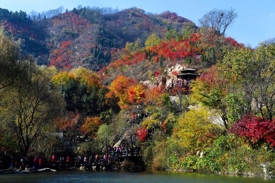 Autumn scenery of Jiuru Mountain in Jinan, China's Shandong