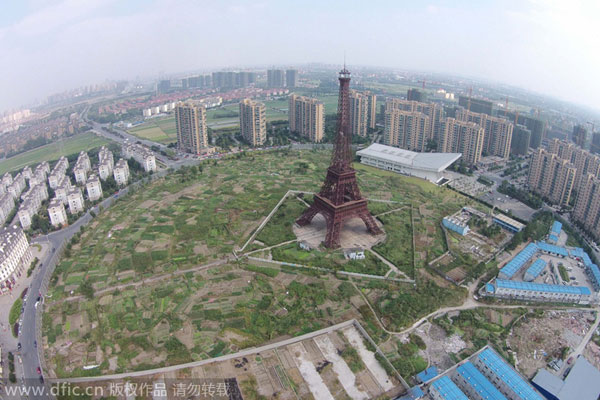 Eiffel Tower cloned in Hangzhou vegetable fields(2/4) - Headlines,  features, photo and videos from , china, news, chinanews, ecns