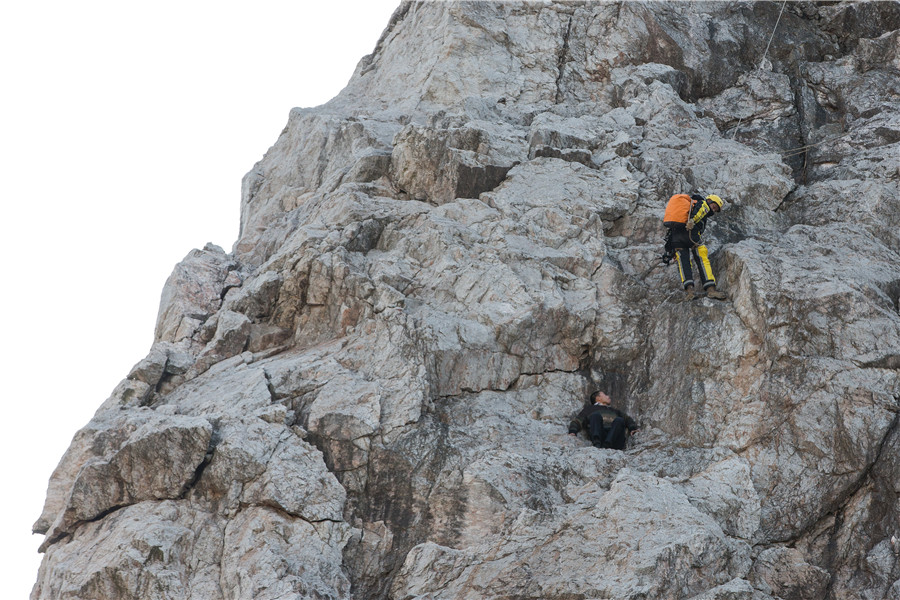 Poet seeking inspiration stranded on cliff for hours